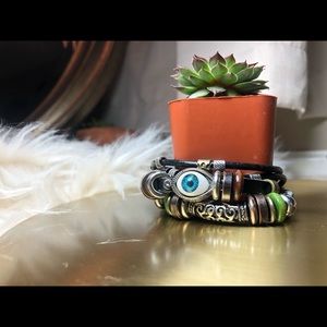 👁 Grunge-style Bracelet